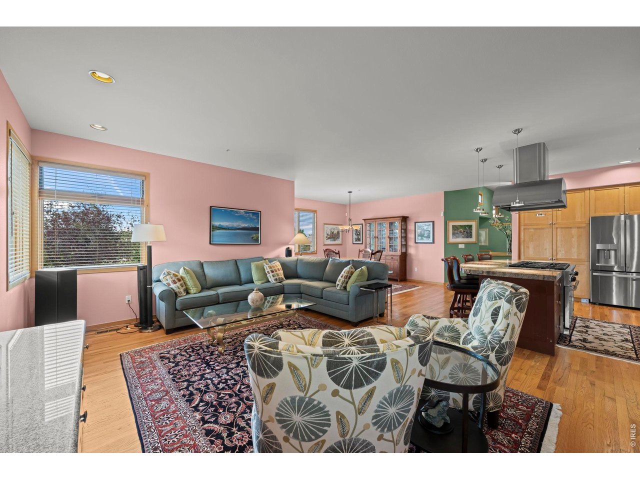 7542 Crestview Dr
