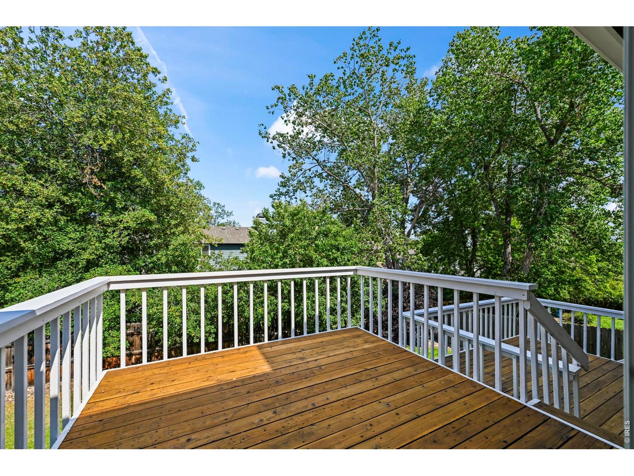 1096 Falcon Ct