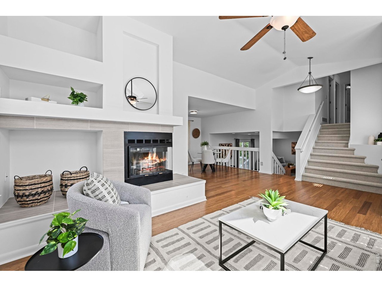1096 Falcon Ct