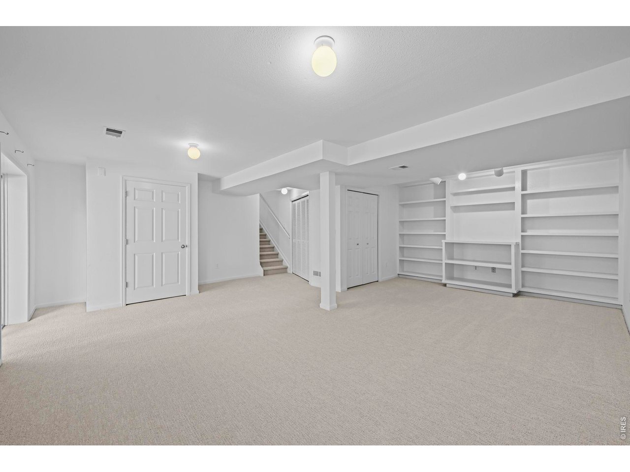 1096 Falcon Ct