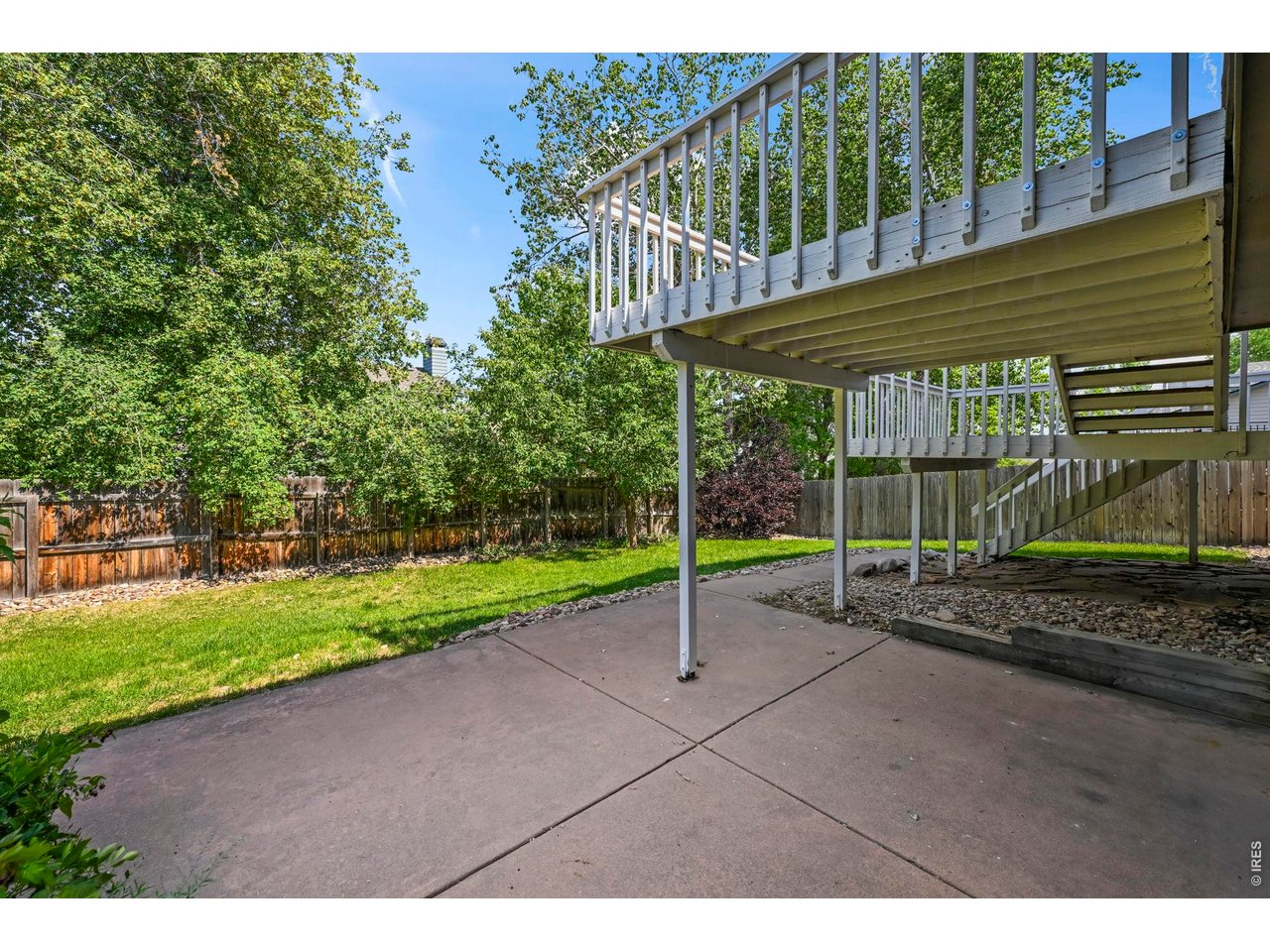 1096 Falcon Ct