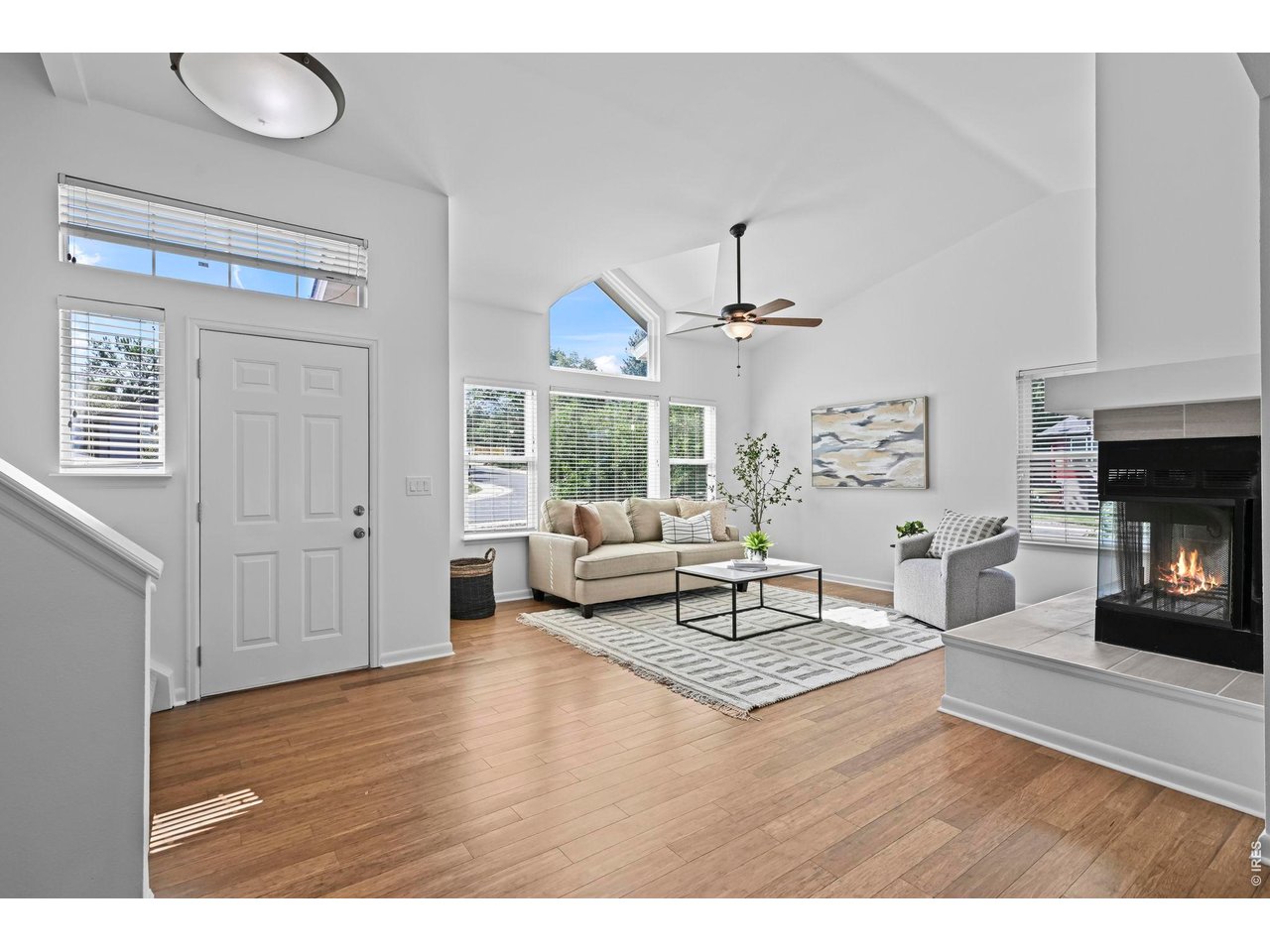 1096 Falcon Ct