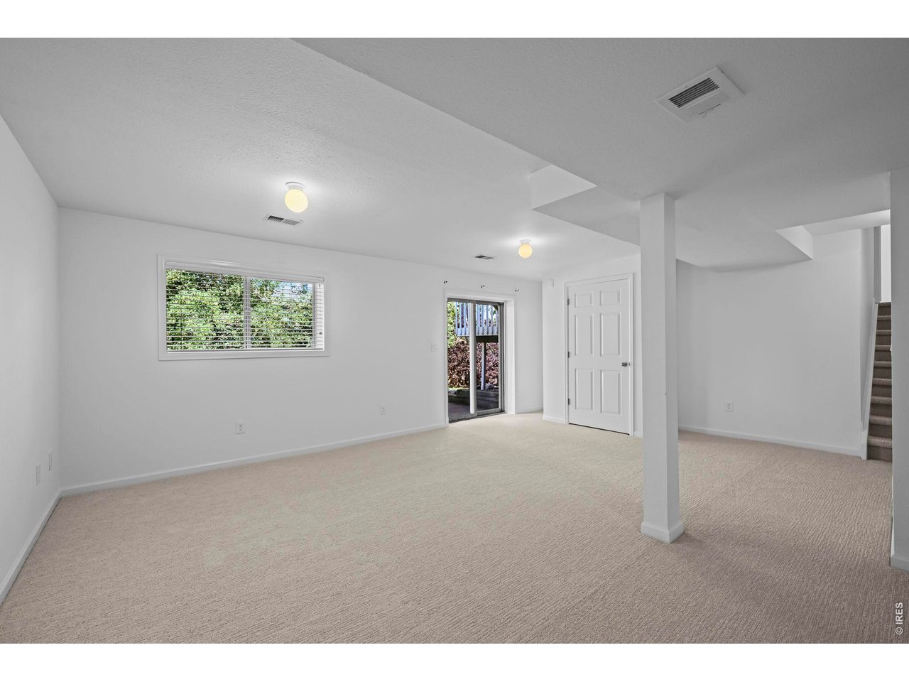 1096 Falcon Ct