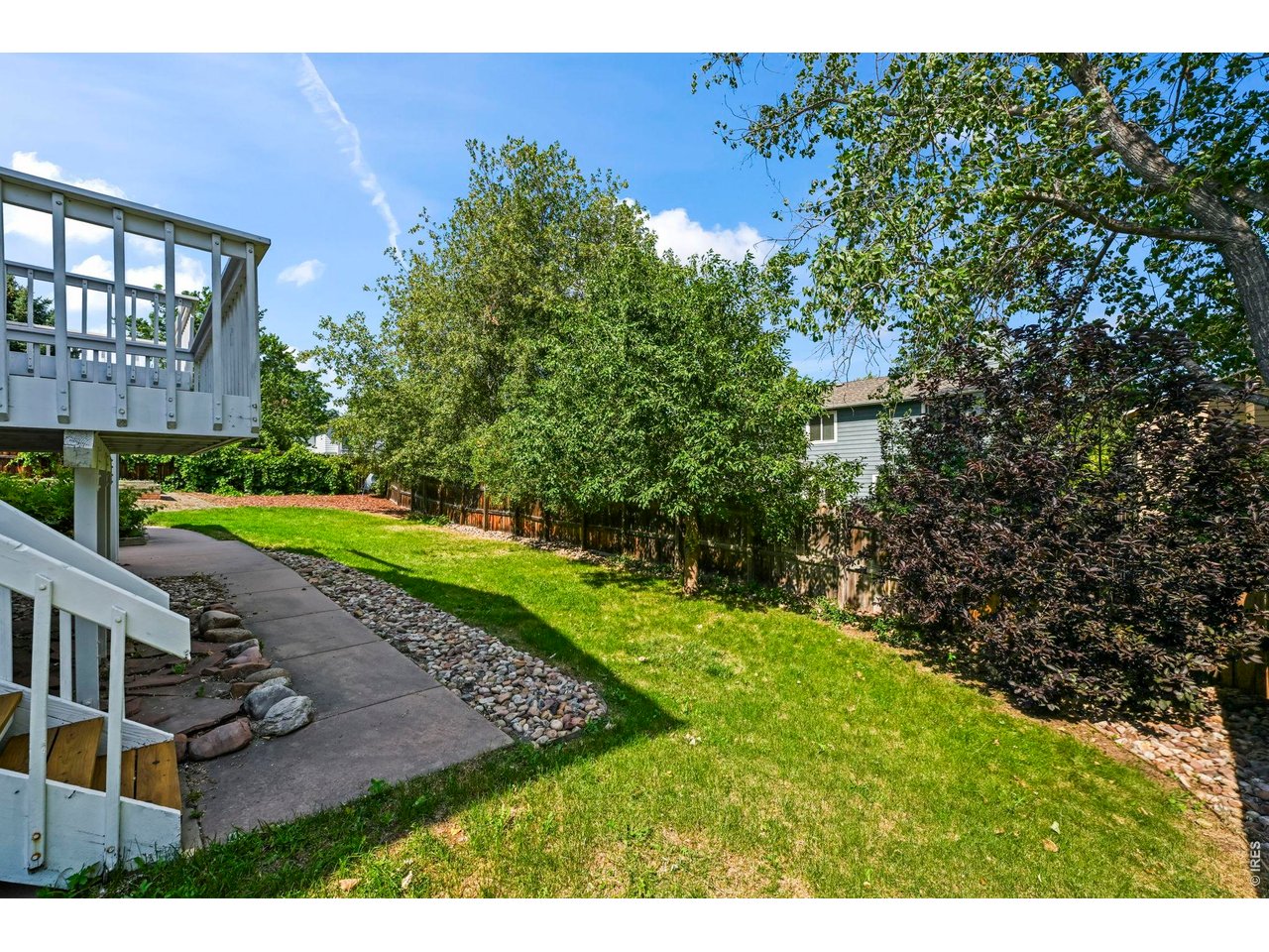 1096 Falcon Ct