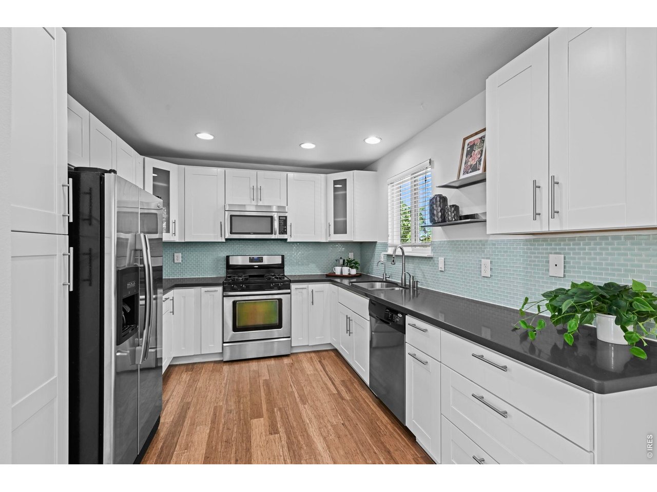 1096 Falcon Ct
