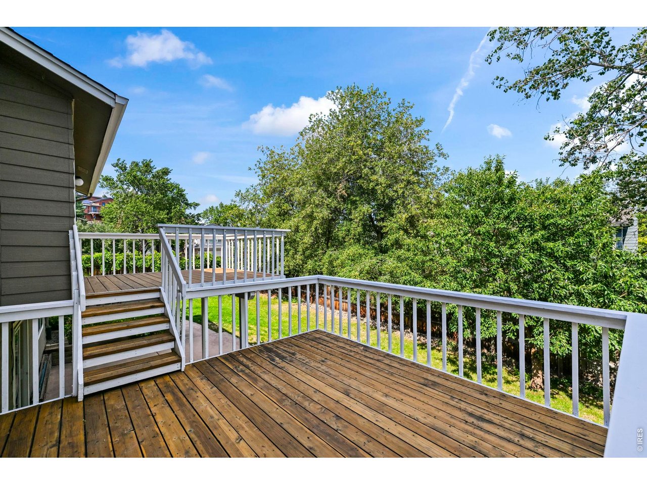 1096 Falcon Ct