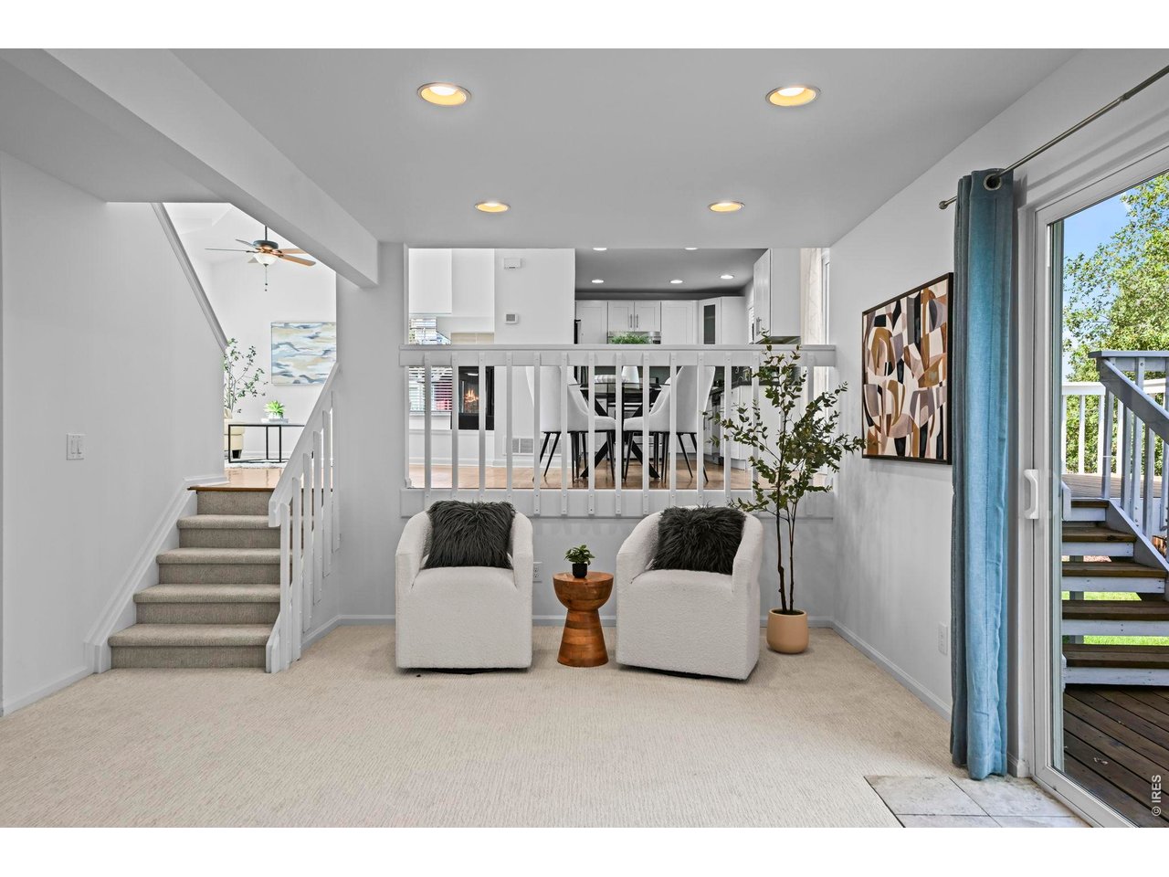 1096 Falcon Ct