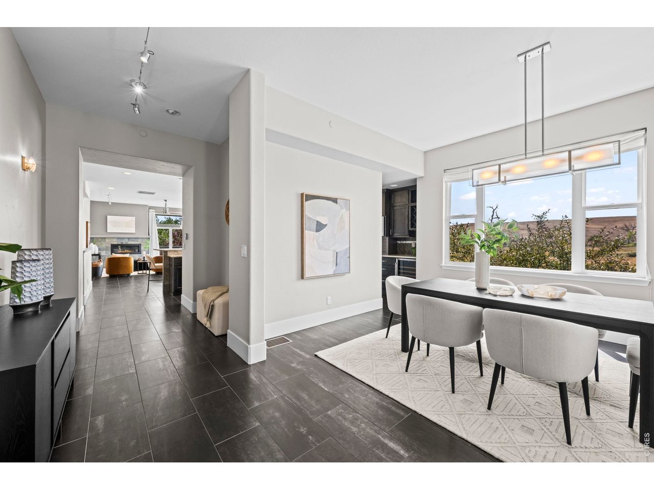 218 6th Ave