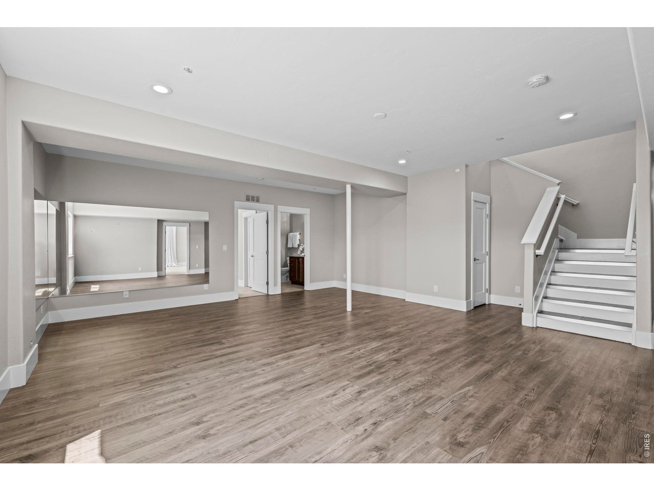 218 6th Ave