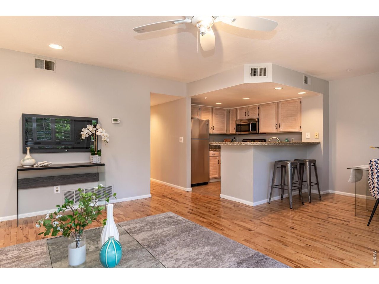 935 Broadway 103