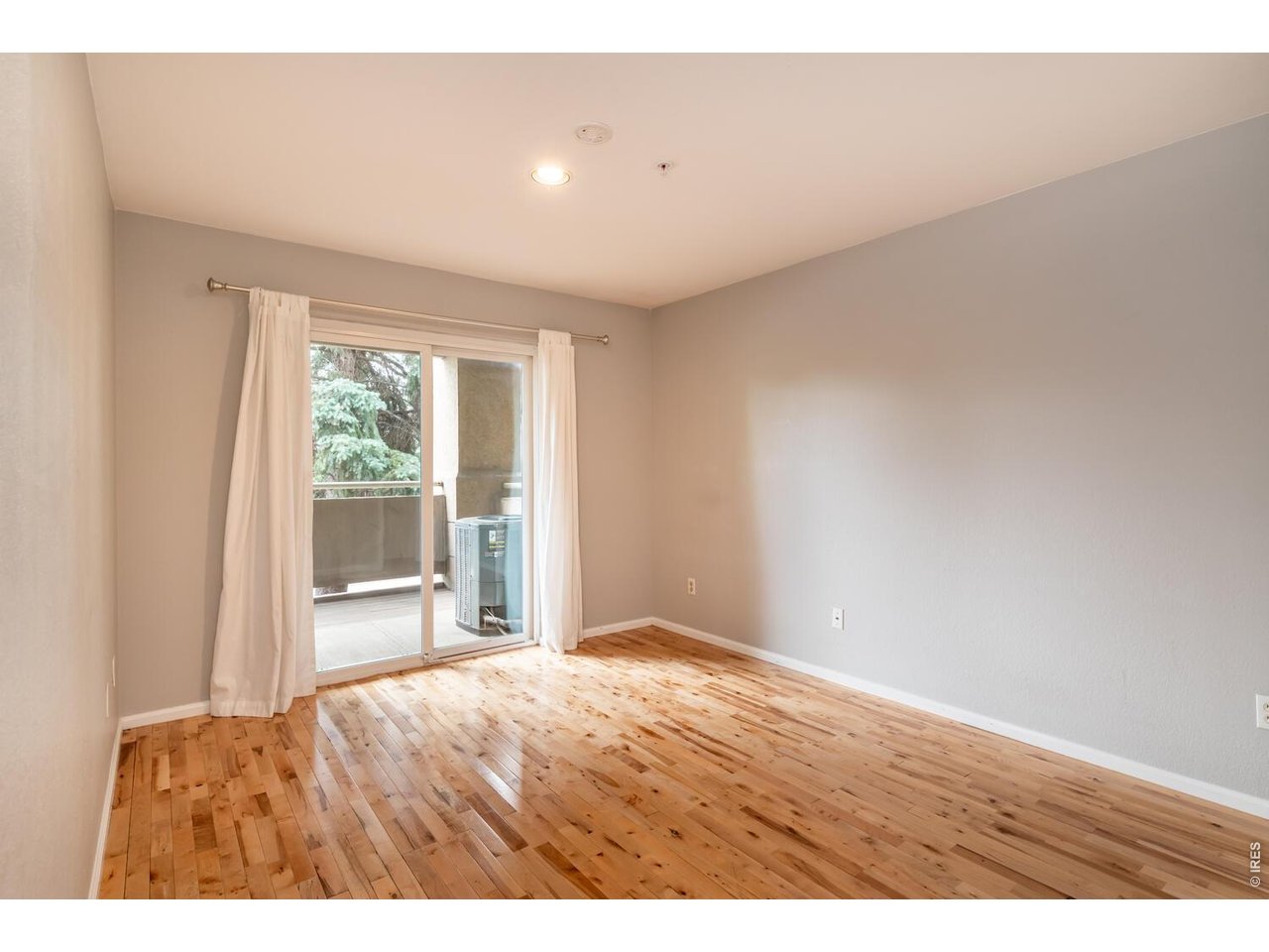 935 Broadway 103
