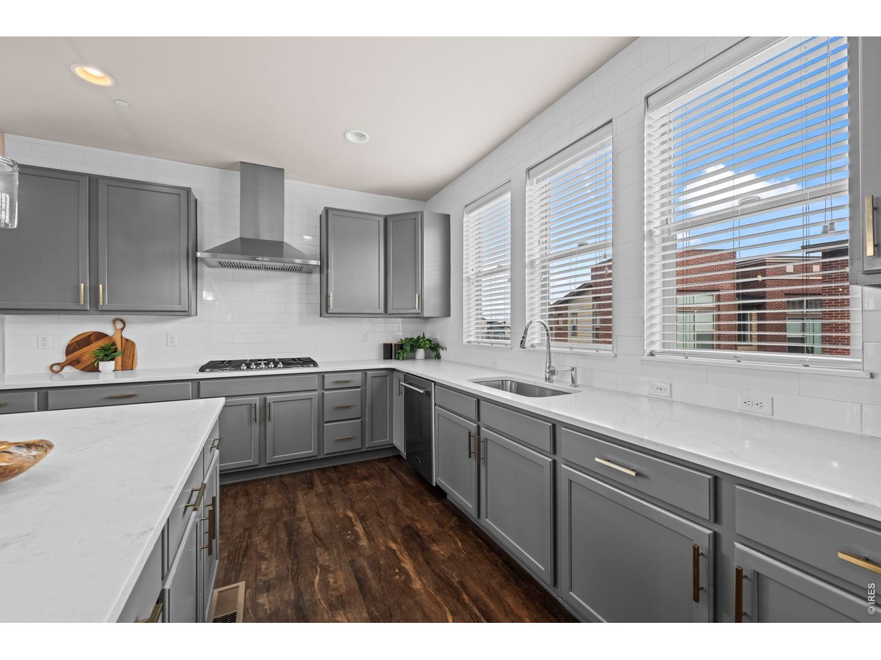 511 Promenade Dr