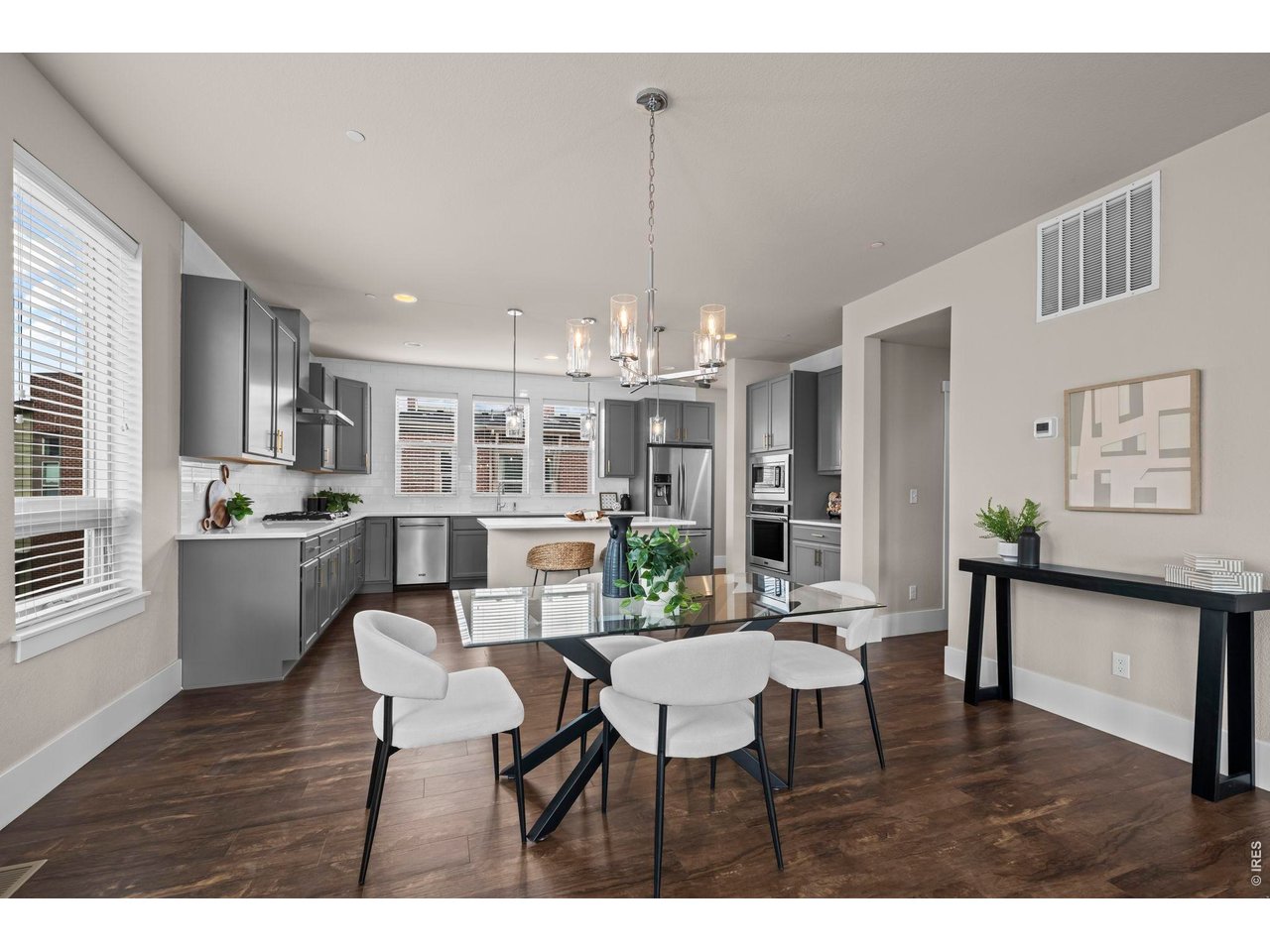 511 Promenade Dr
