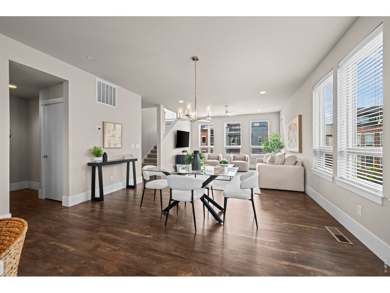 511 Promenade Dr