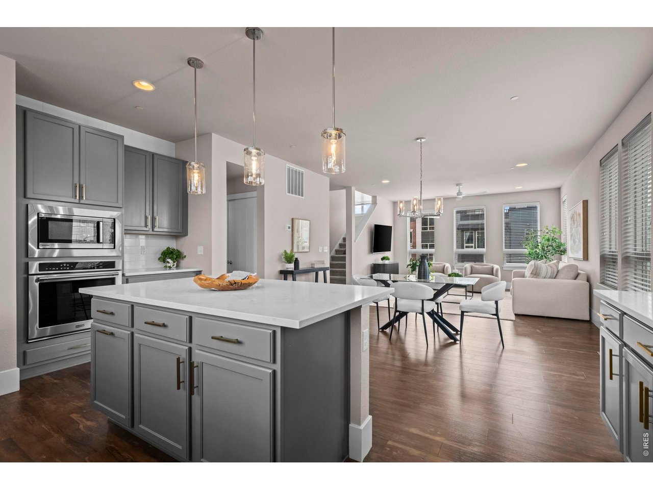 511 Promenade Dr