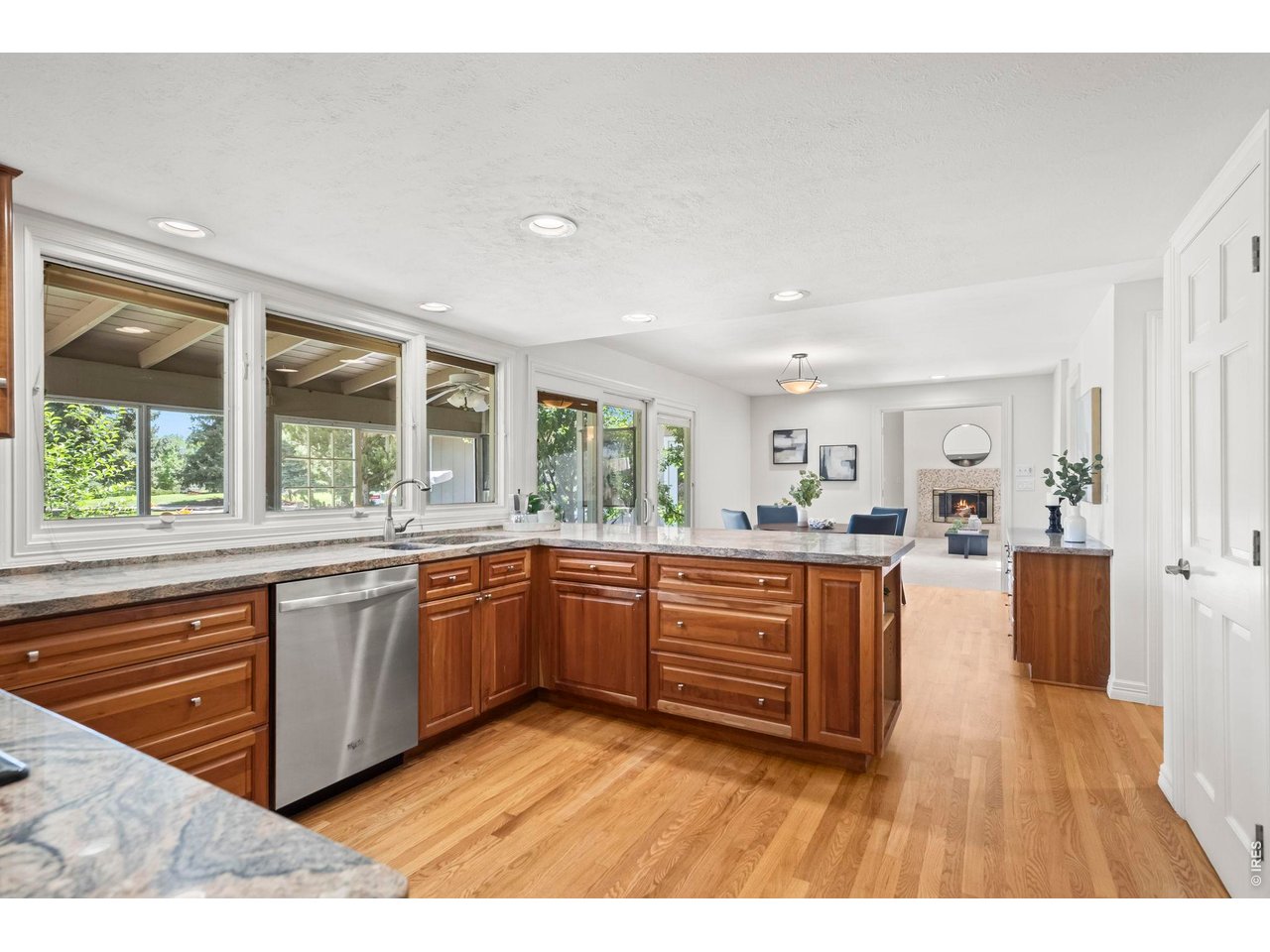 4398 Carter Trl