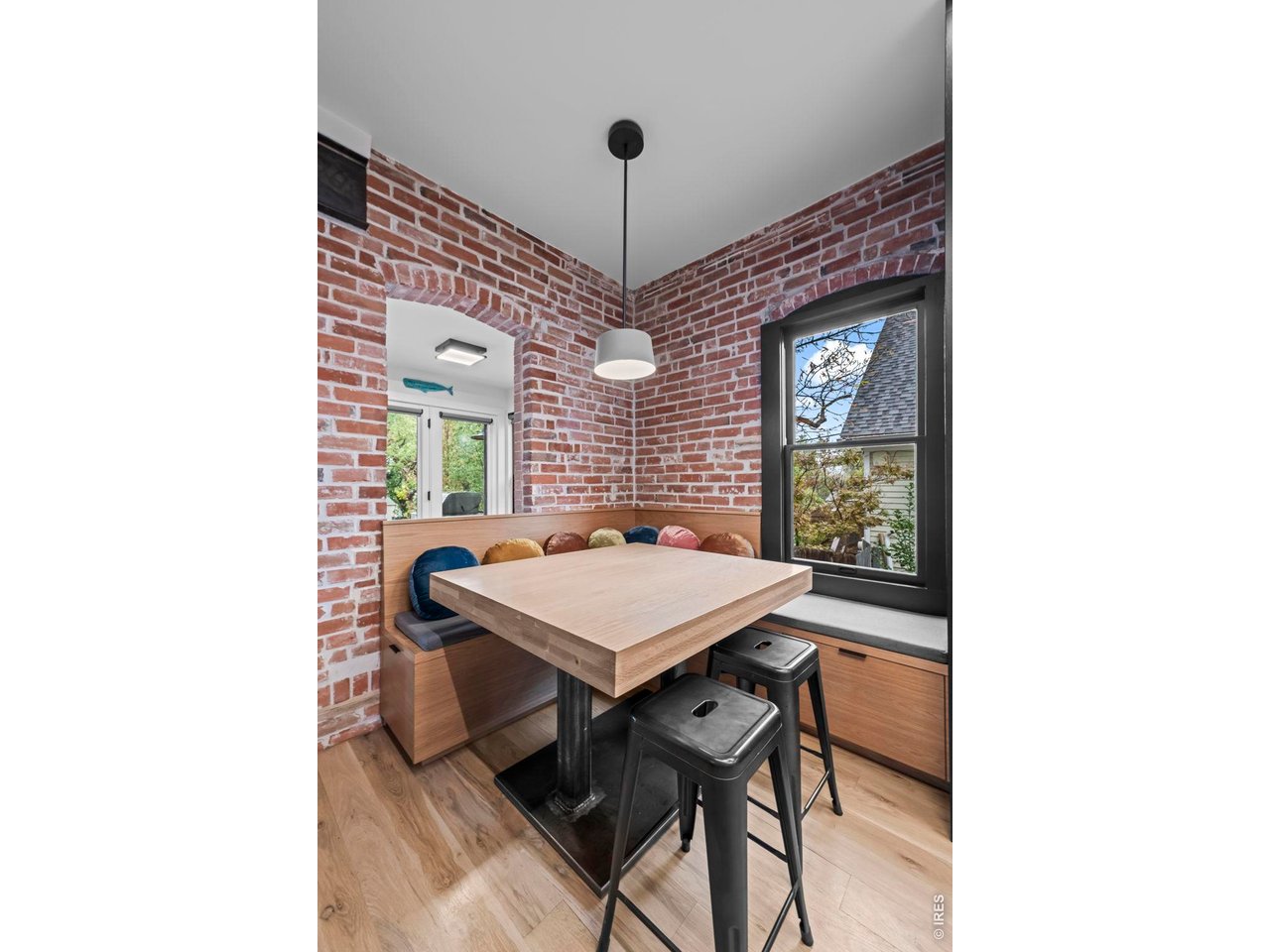 661 Maxwell Ave