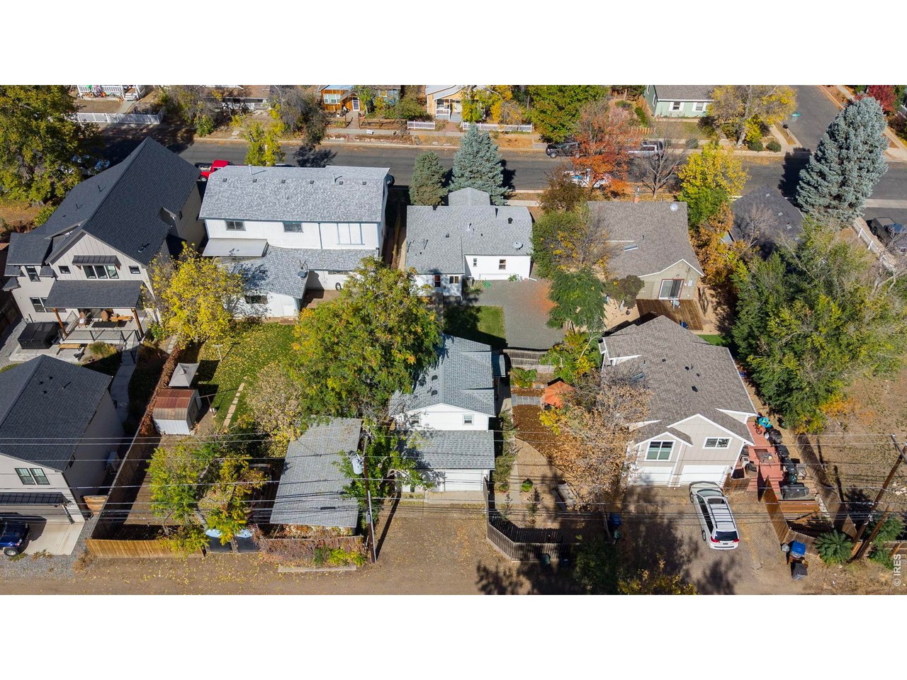 406 E Geneseo St