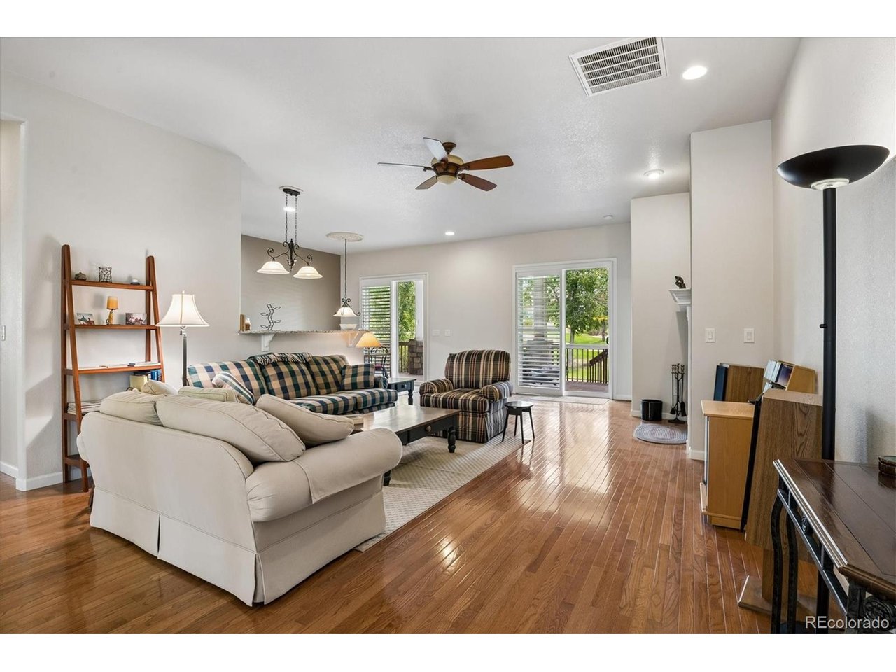 4943 Democrat Dr