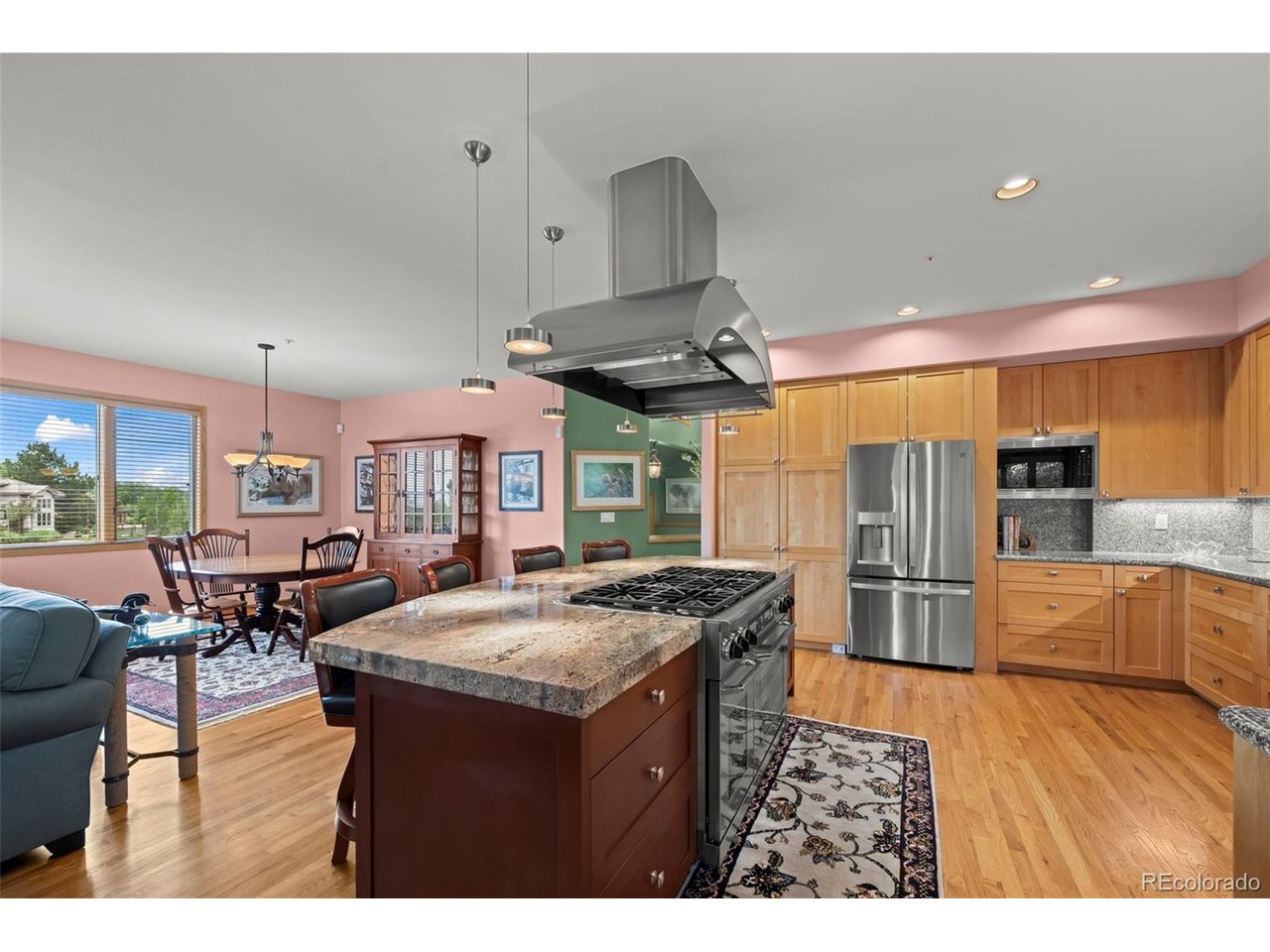 7542 Crestview Dr