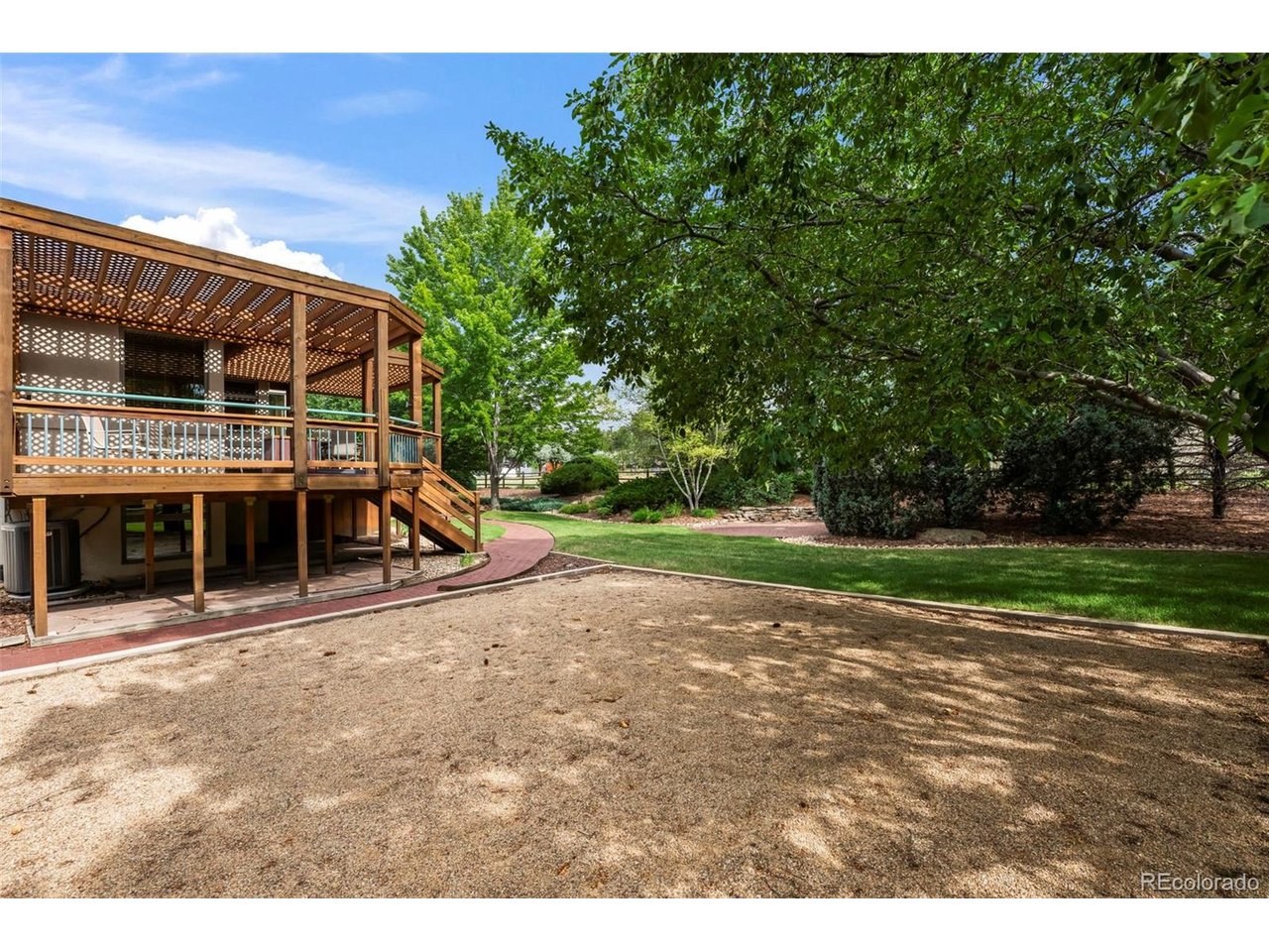 7542 Crestview Dr