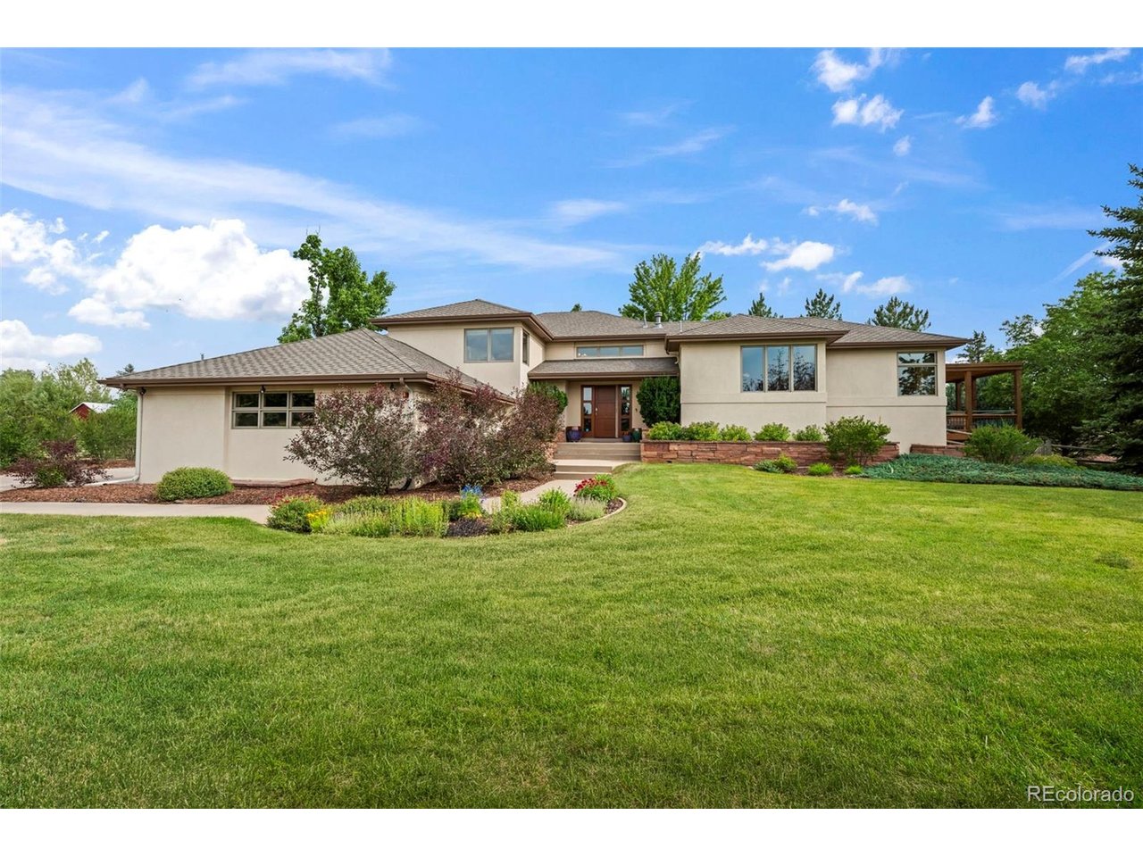7542 Crestview Dr