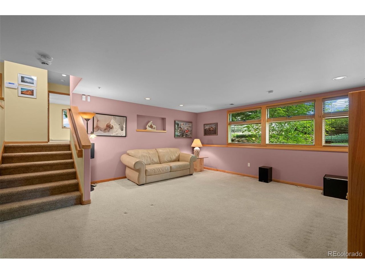 7542 Crestview Dr