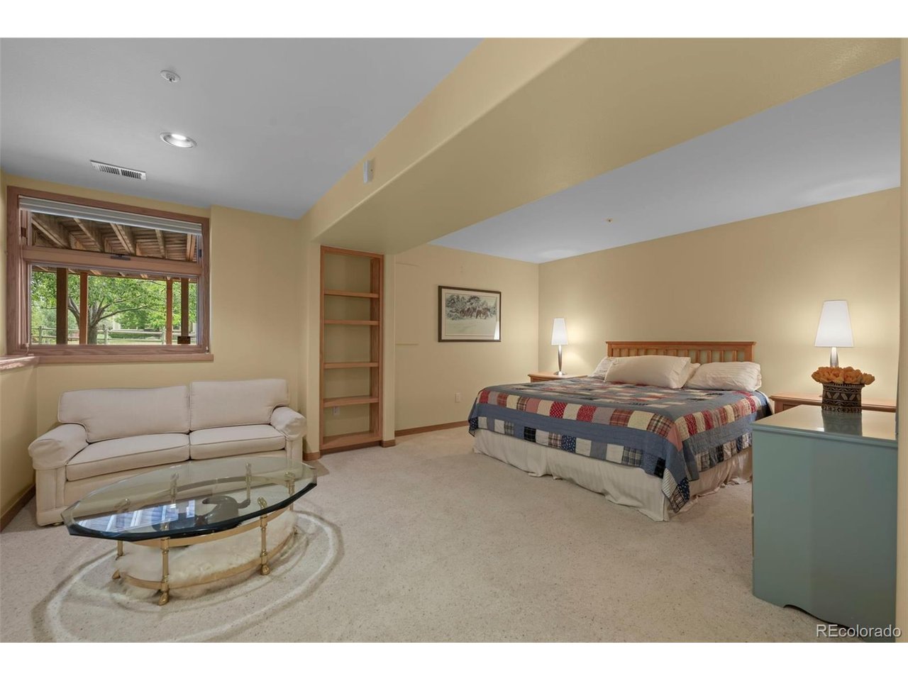 7542 Crestview Dr