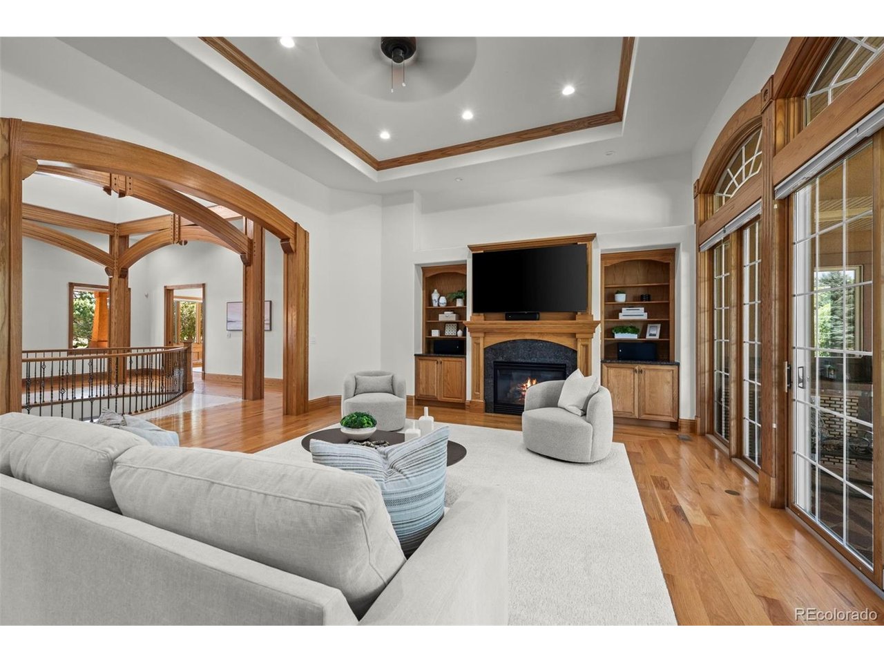 905 E 14th Way