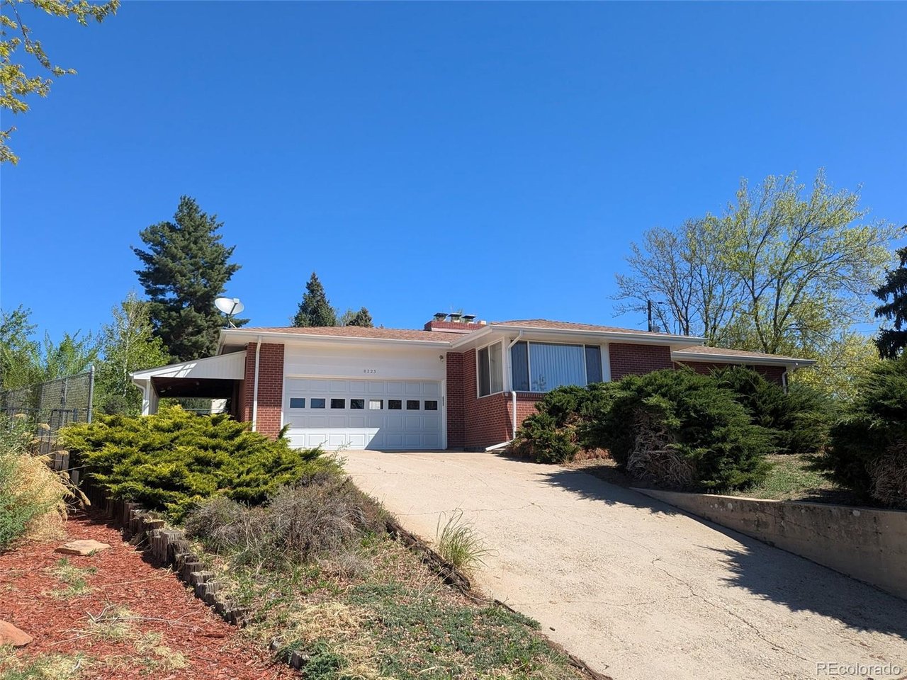 8223 W 62nd Pl