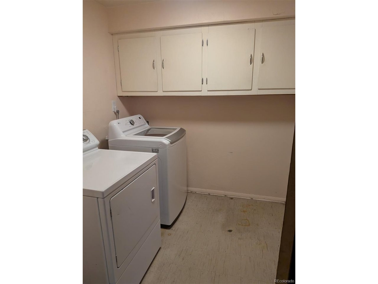 8223 W 62nd Pl