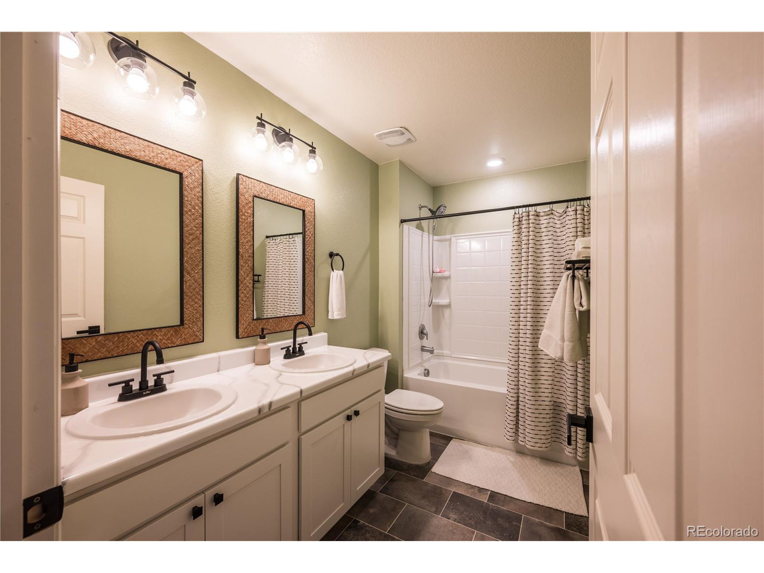 10252 Stagecoach Ave