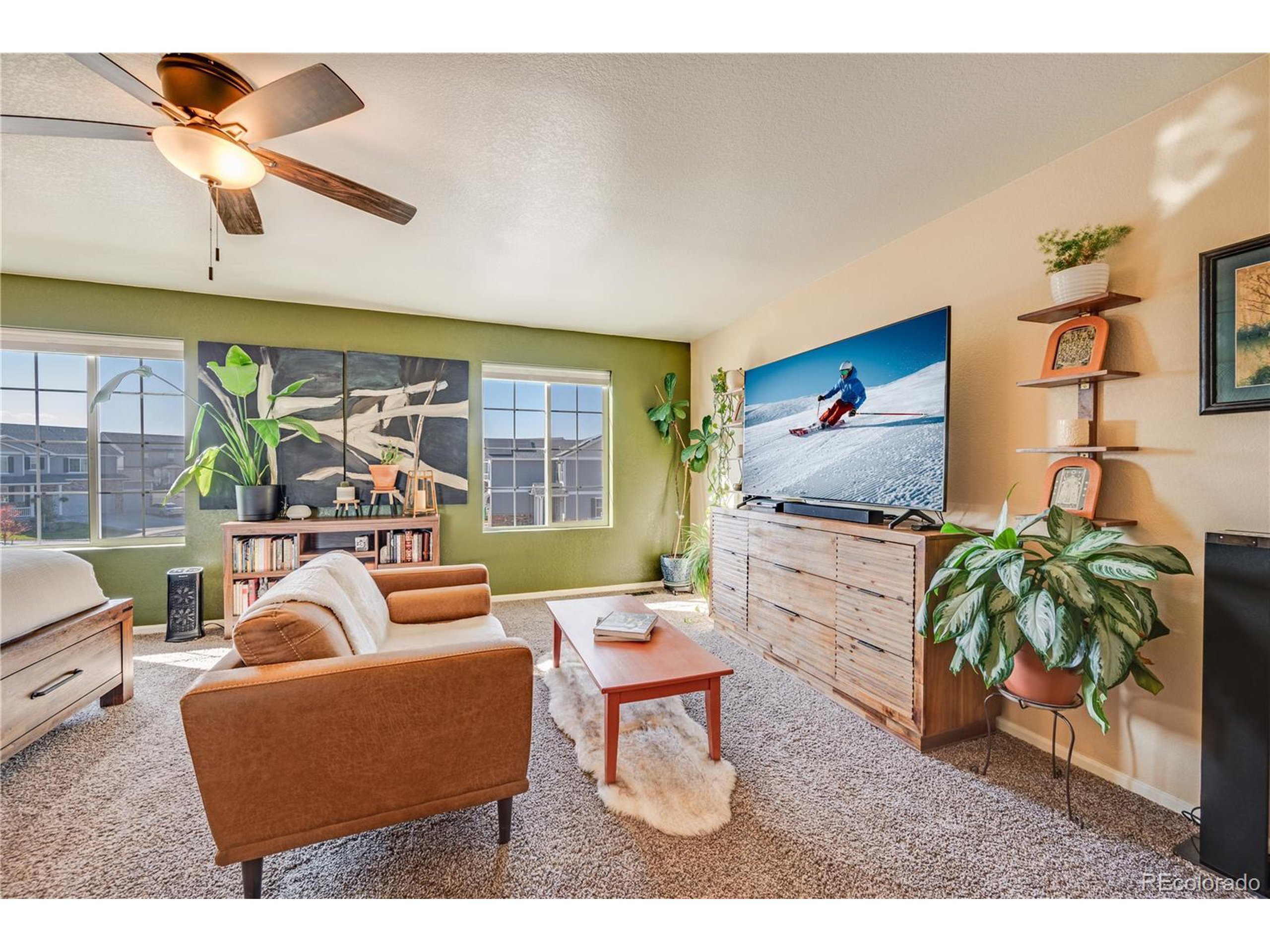 10252 Stagecoach Ave