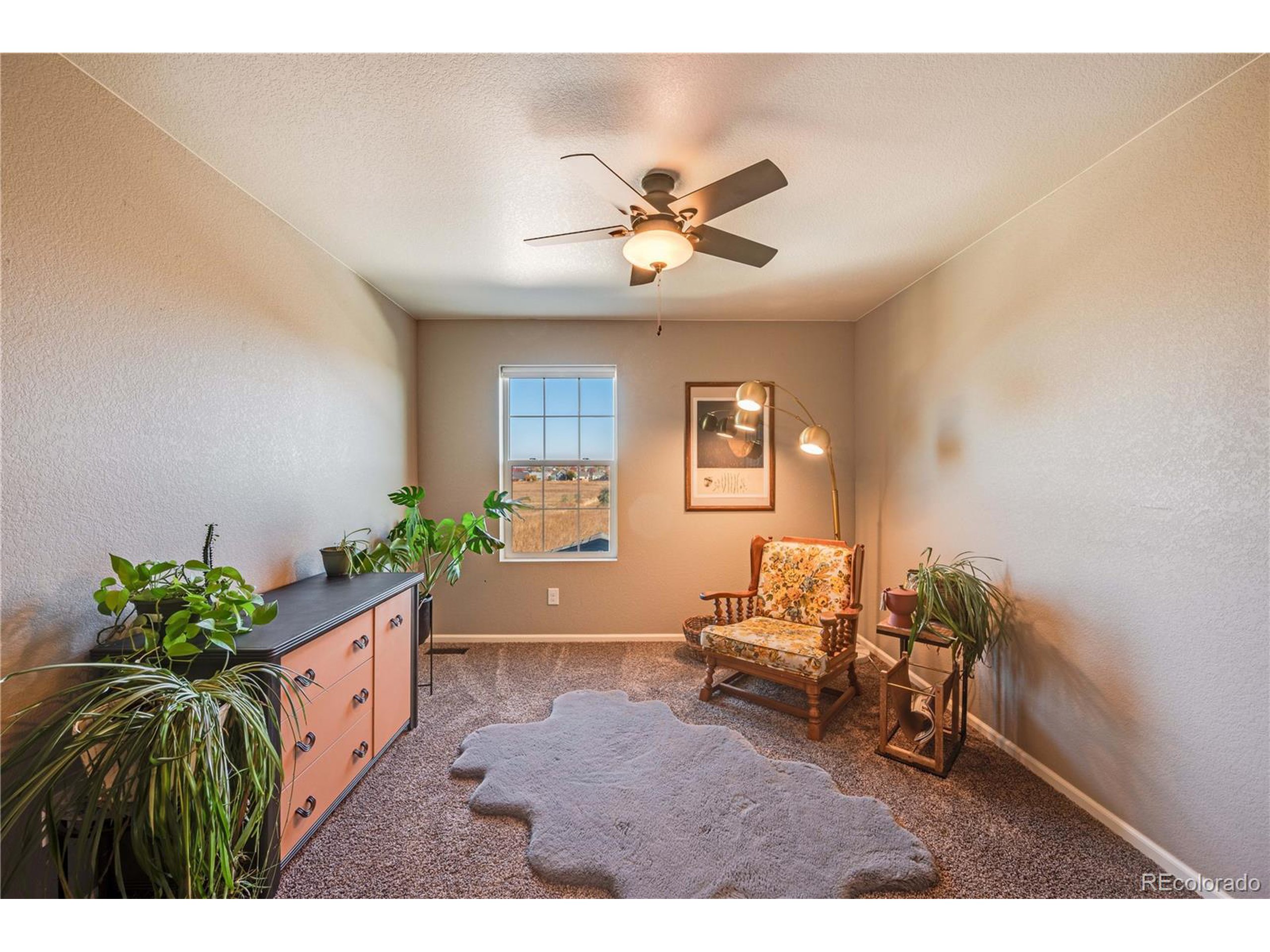 10252 Stagecoach Ave