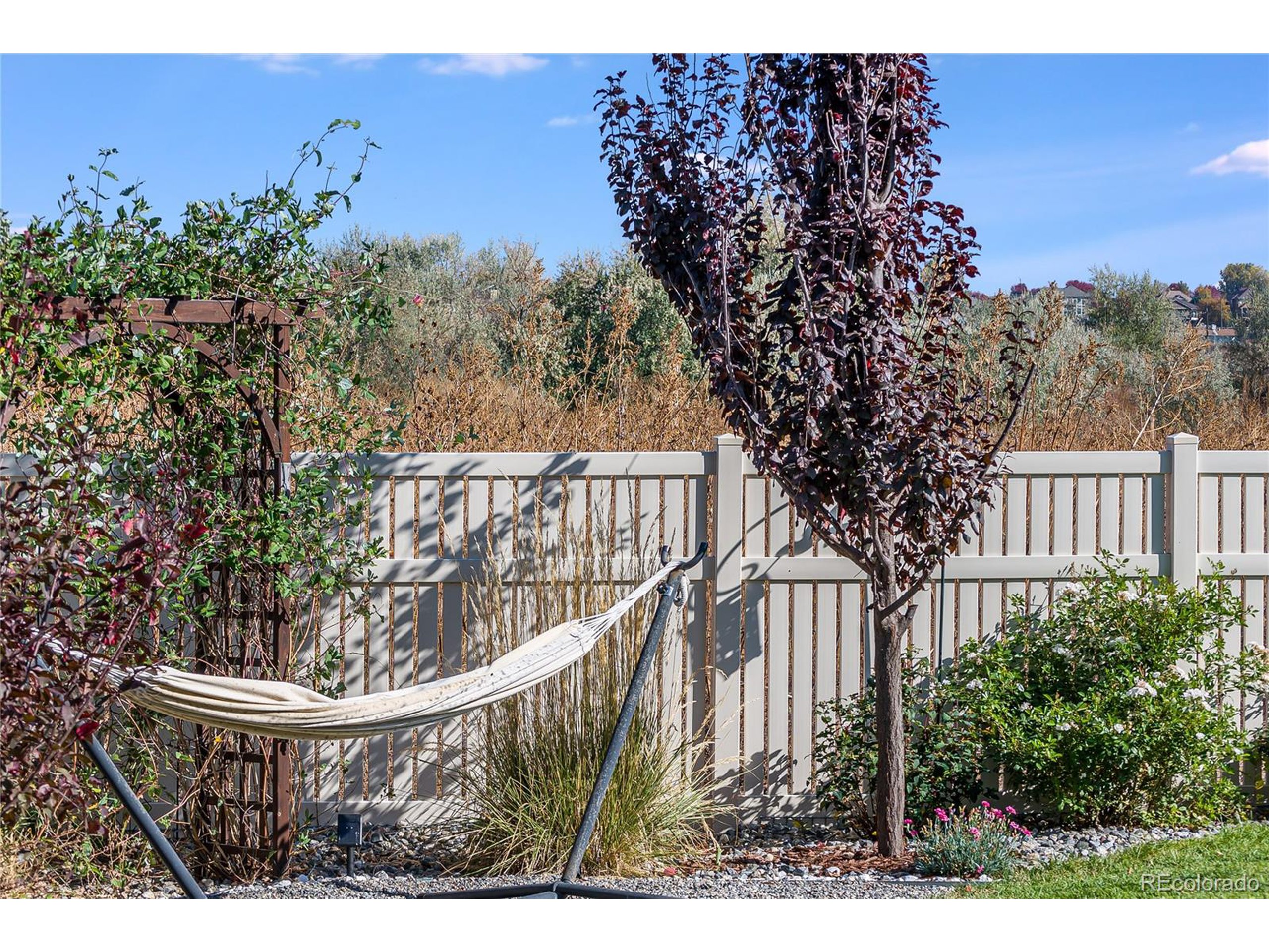 10252 Stagecoach Ave