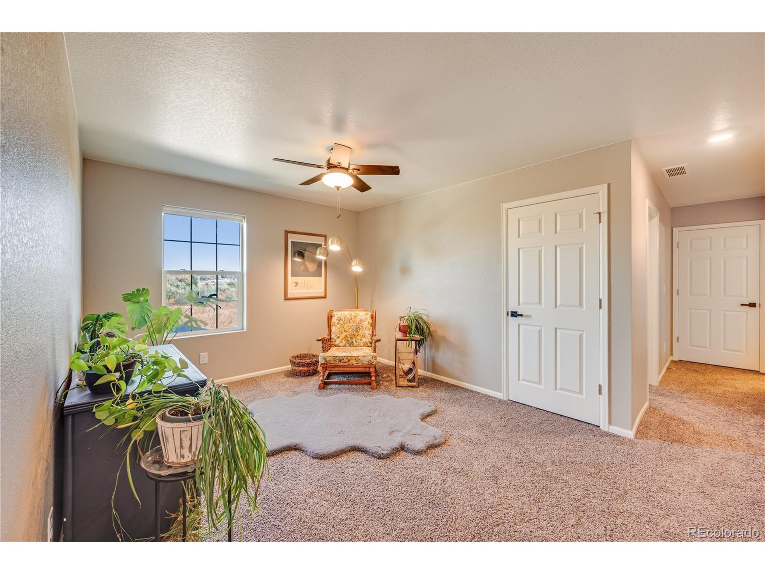 10252 Stagecoach Ave