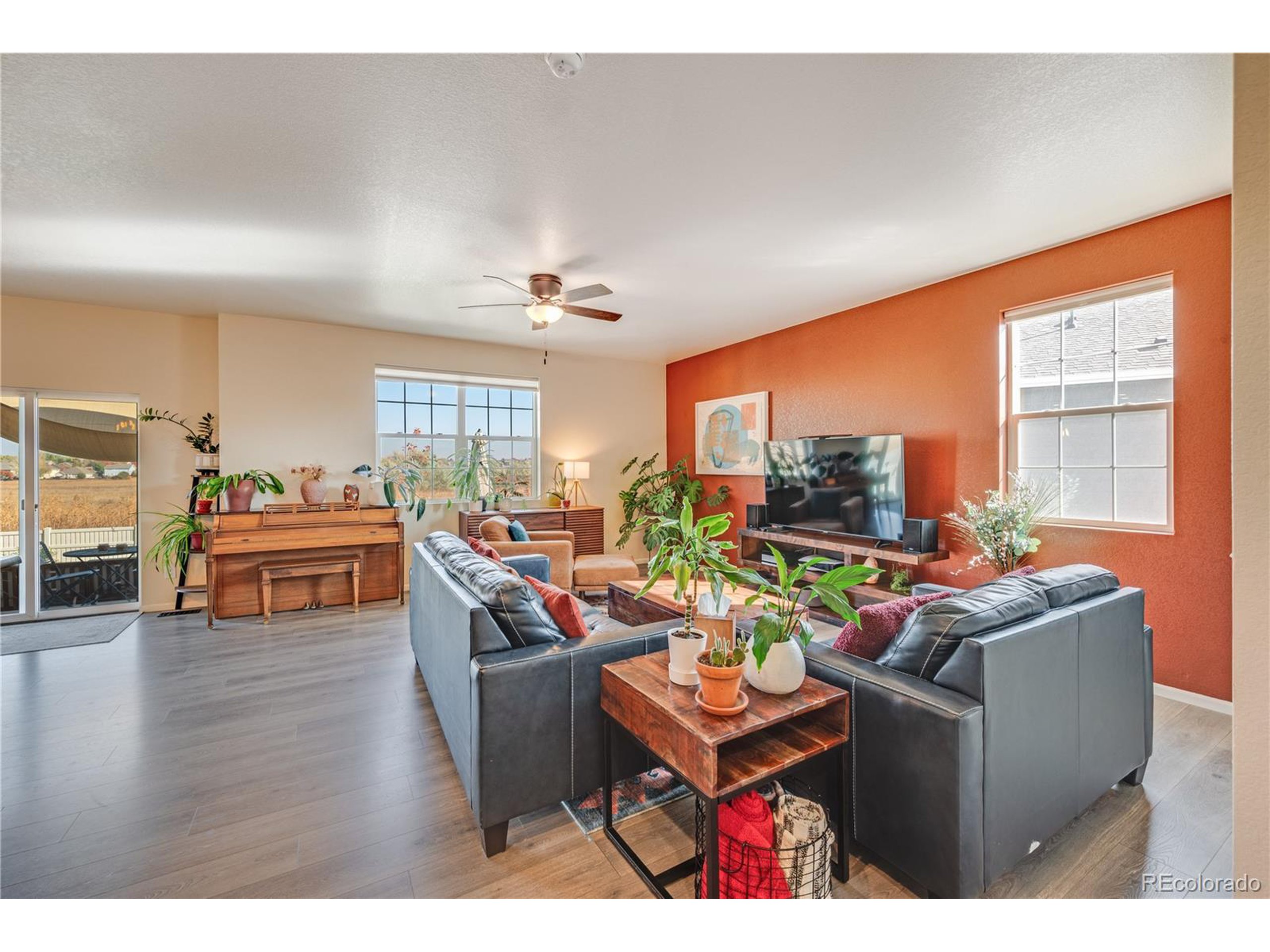 10252 Stagecoach Ave