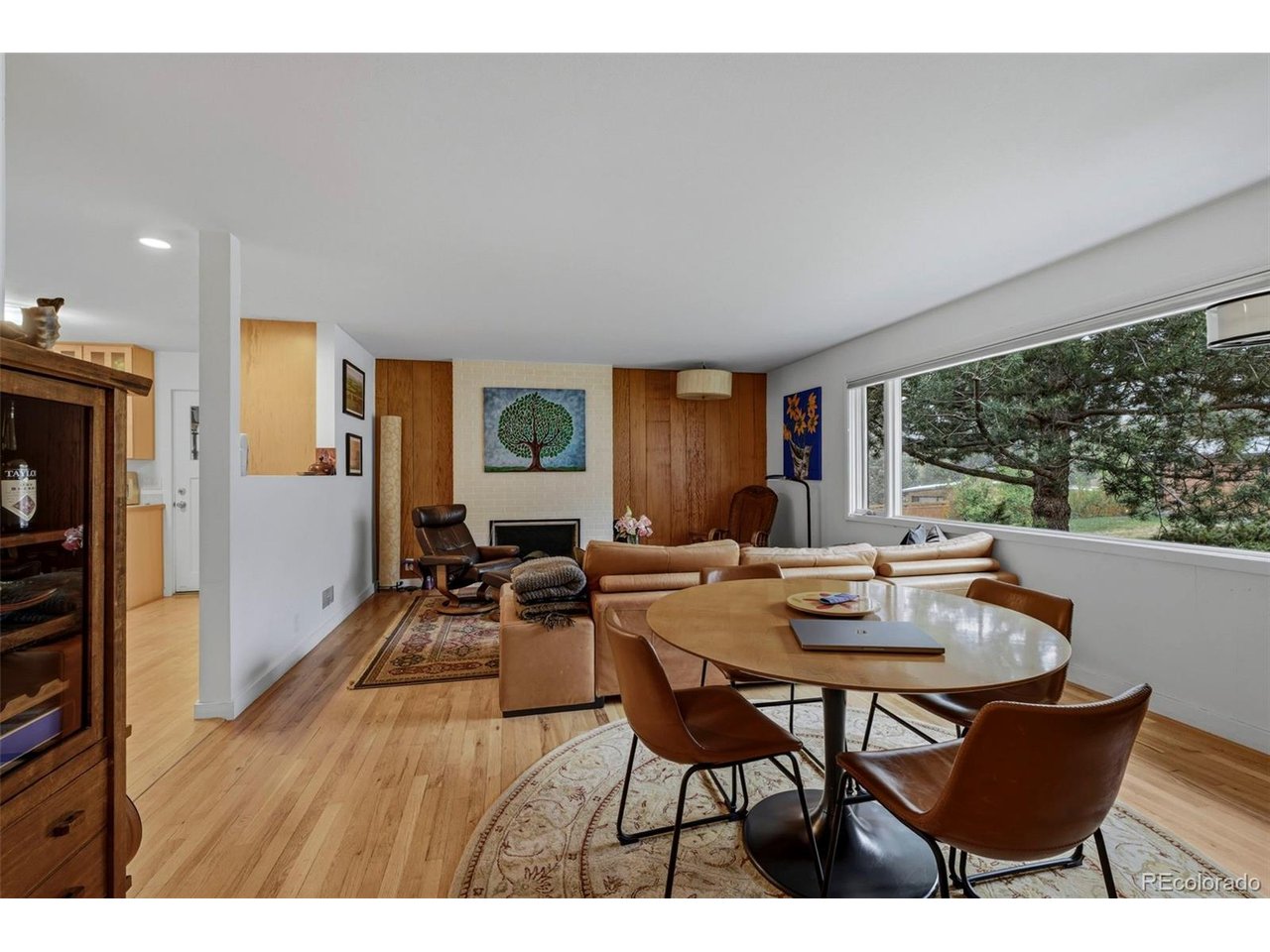 1225 Mariposa Ave