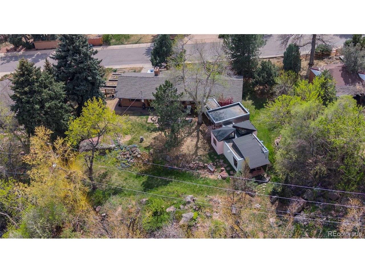 1225 Mariposa Ave