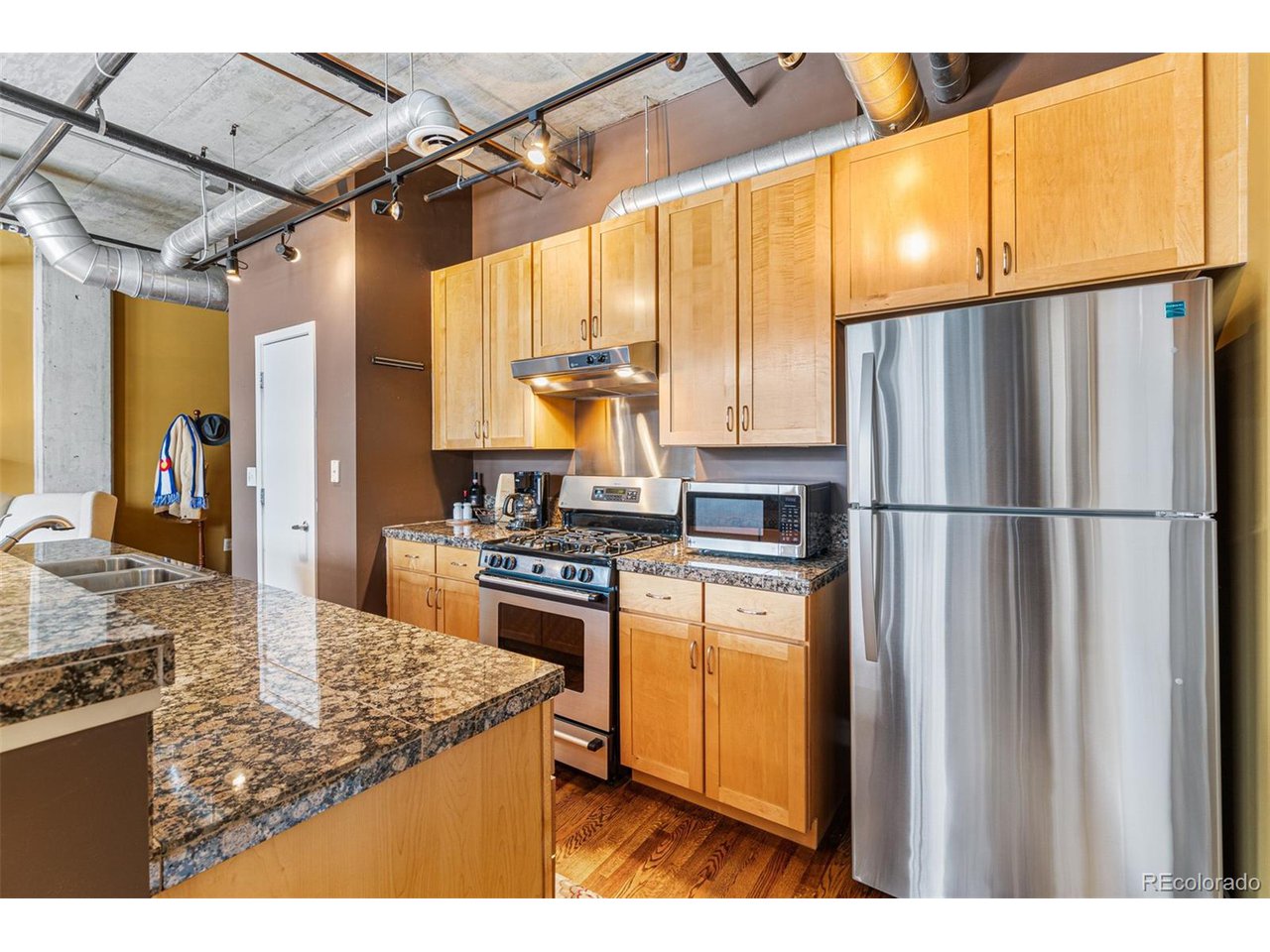 3201 Shoshone St 103