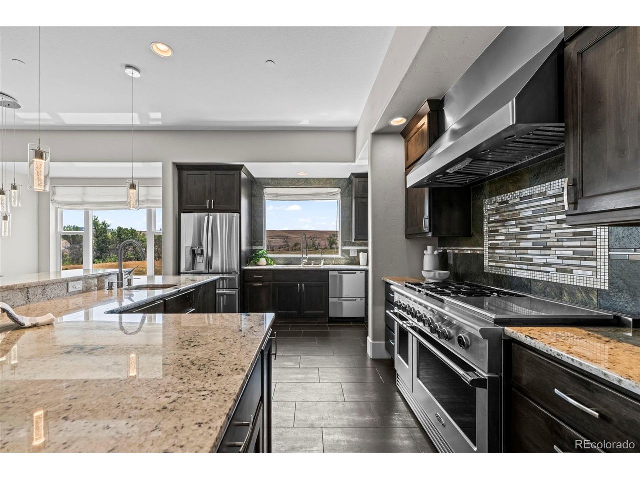 218 6th Ave