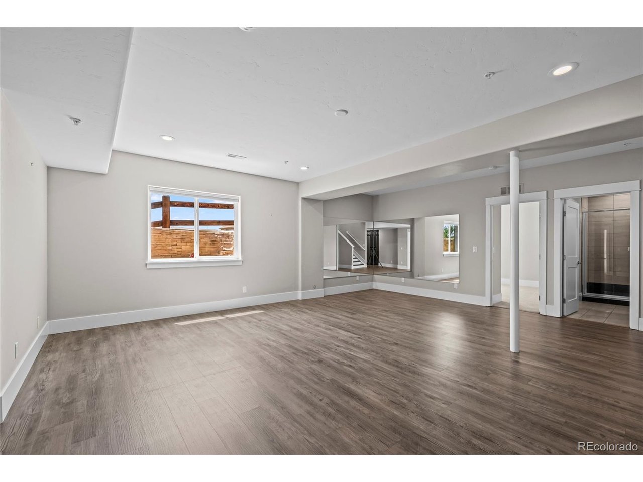 218 6th Ave