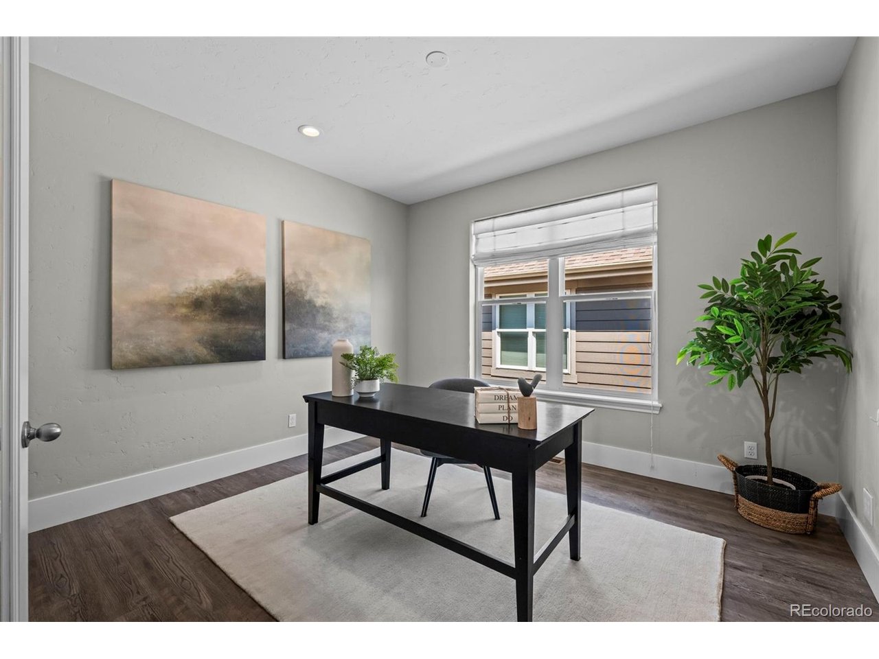 218 6th Ave