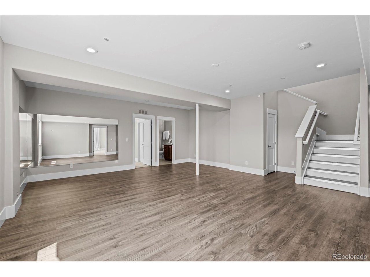 218 6th Ave