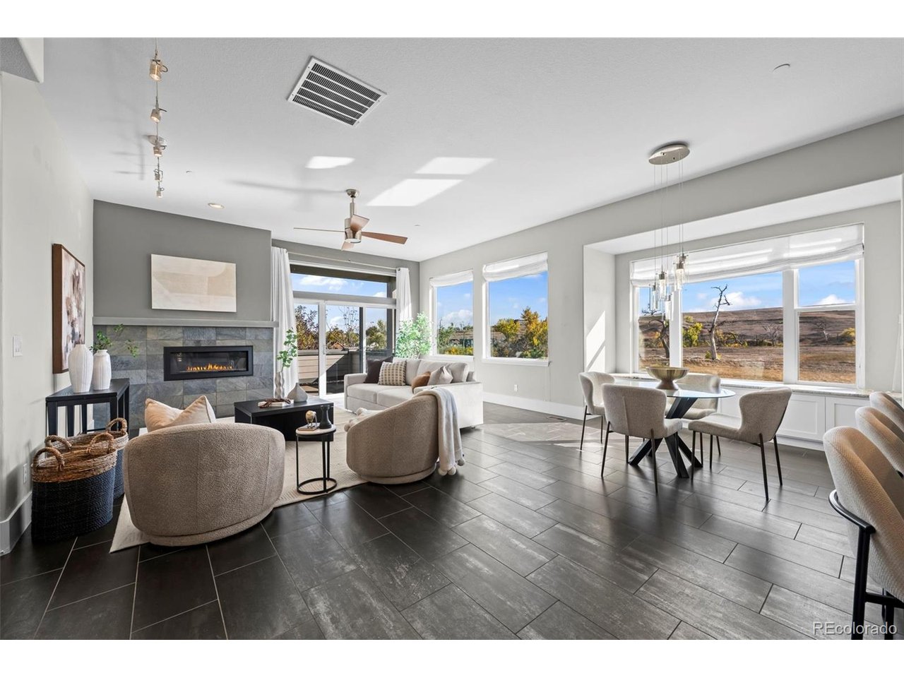 218 6th Ave