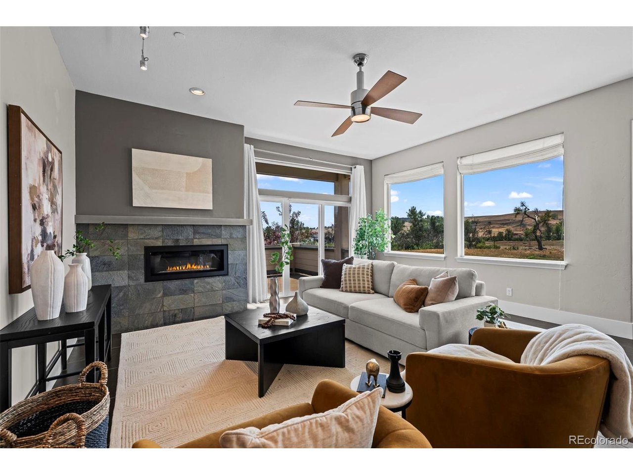 218 6th Ave