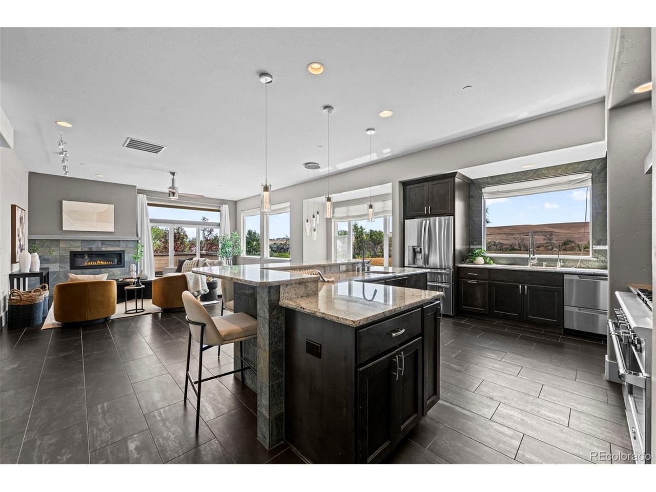 218 6th Ave