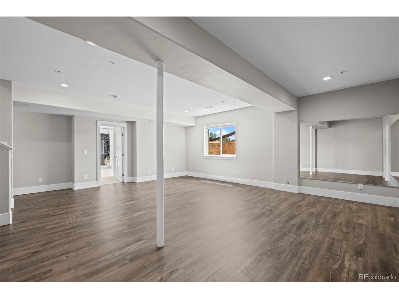218 6th Ave