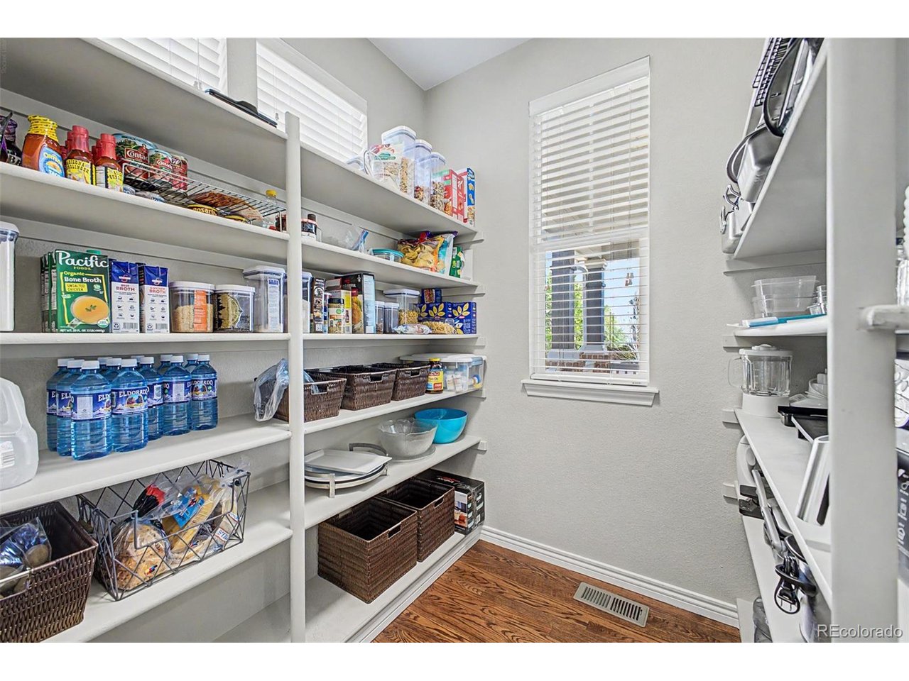 1282 Serene Dr