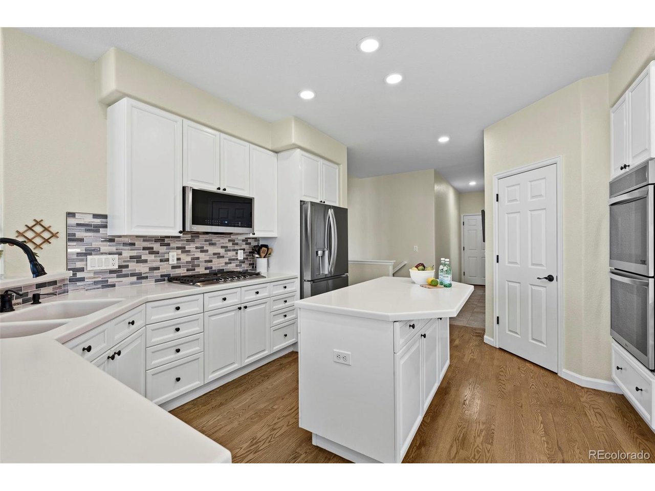 14090 Turnberry Ct